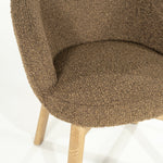 Stoel Livia – stof & hout bruin hush