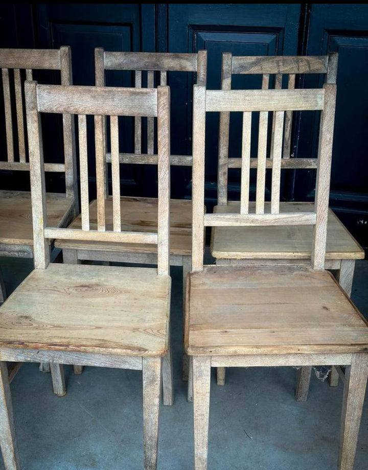 Oude Franse eetkamerstoelen