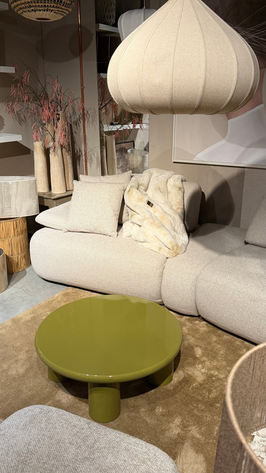 Sevn Bank Emilia Beige Showroom model