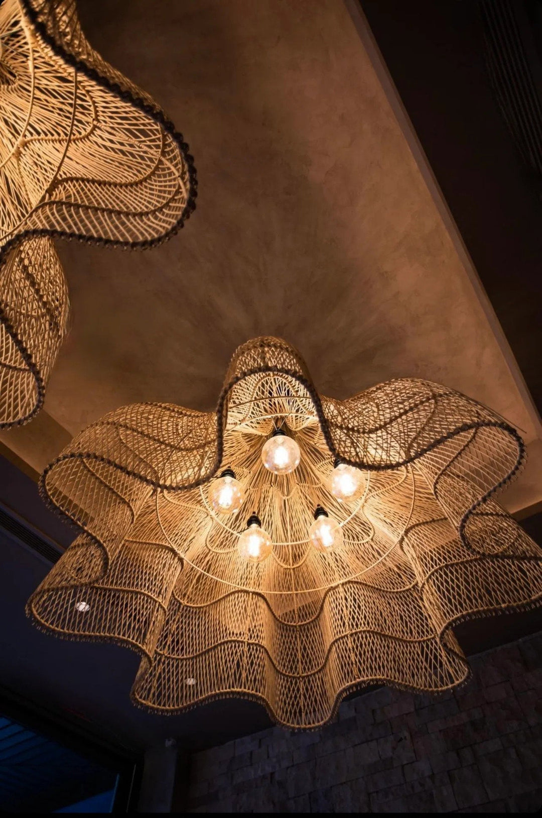 The Woven Pendant Light – XXL Natural