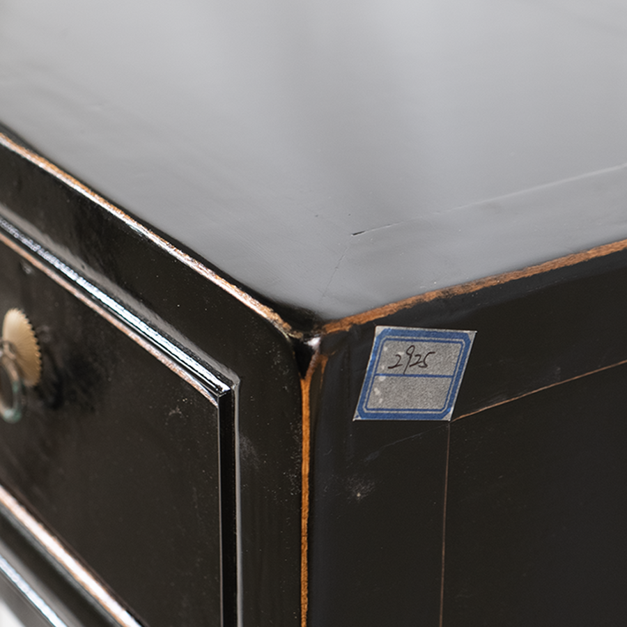 Side-table zwart