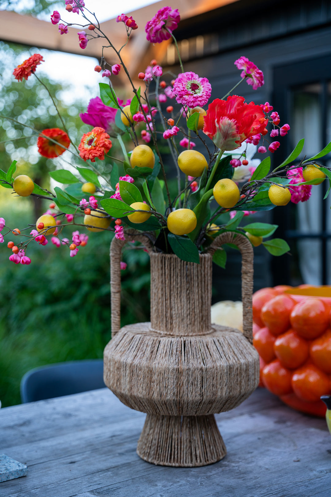 Fruity boeket & rotan vaas