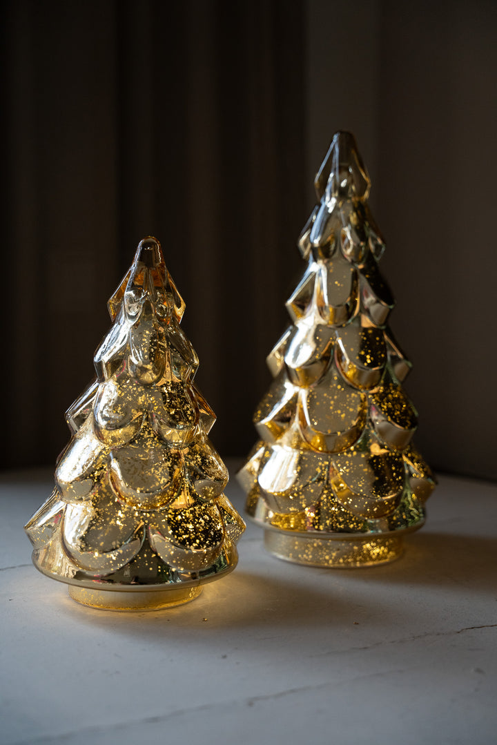 Gouden verlichte kerstboom