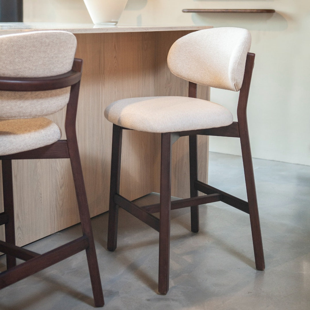 Barstoel Mikky – stof & eikenhout bruin beige moon