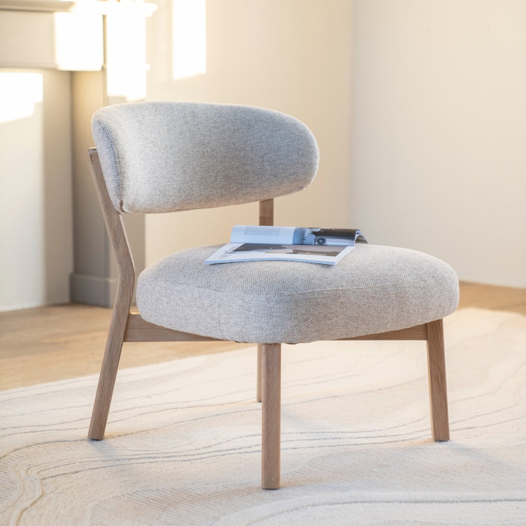 Fauteuil Mikky – stof & eikenhout naturel beige moon