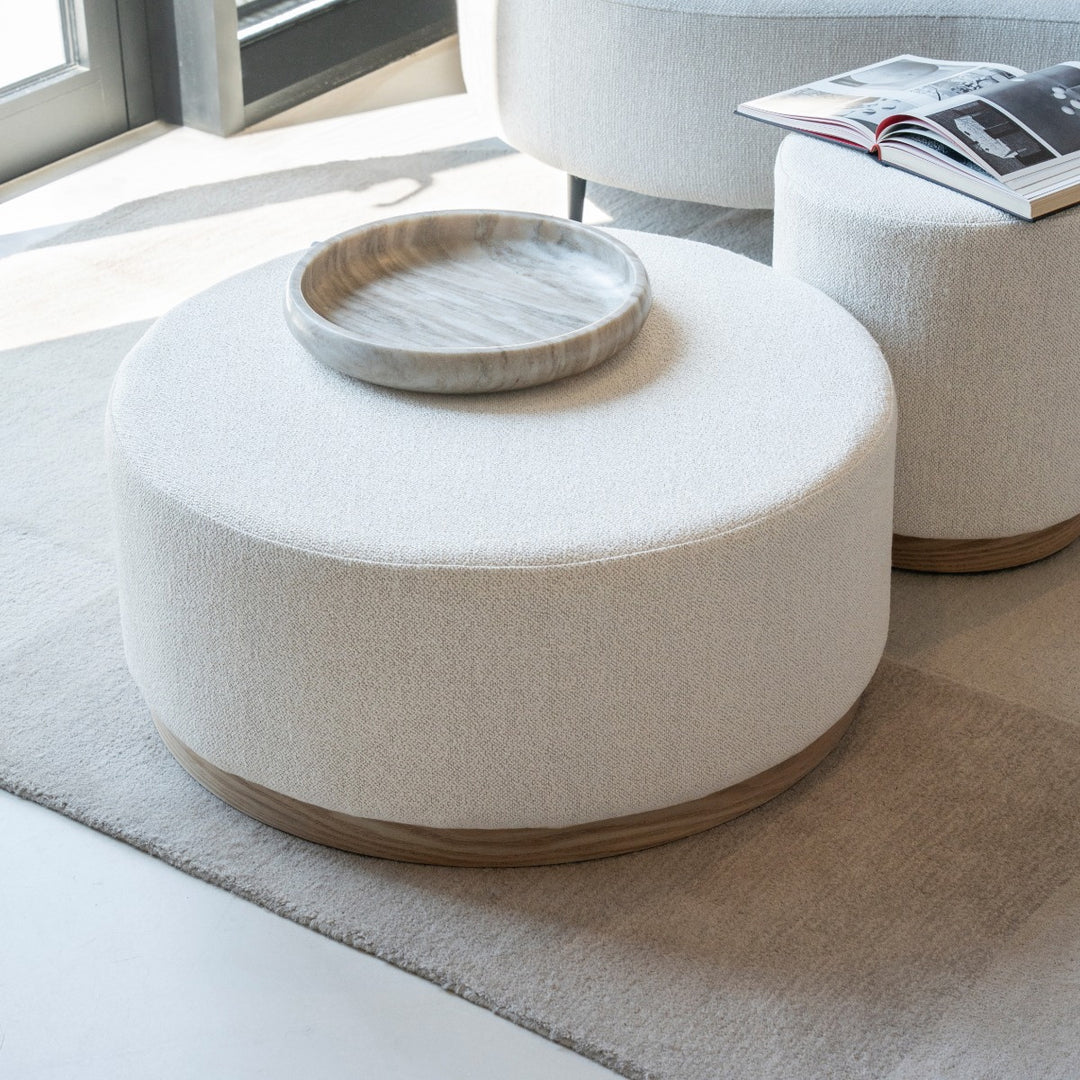 Poef Avah – stof & dennenhout fineer beige mantz large