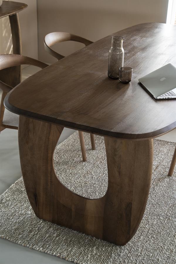 Eettafel Phoebe 170 cm in een woonkamer