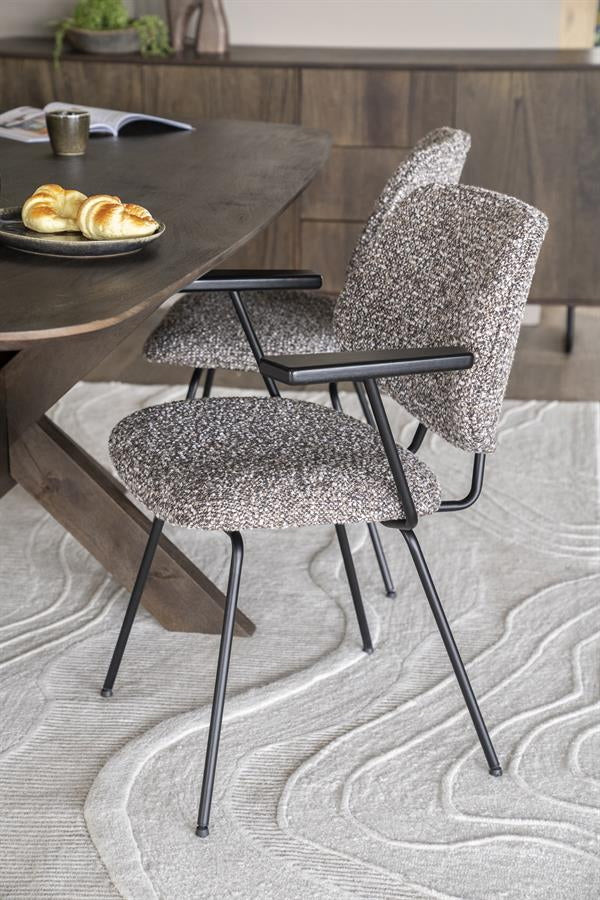 Stoel Jon met armleuning – stof & metaal taupe maywood