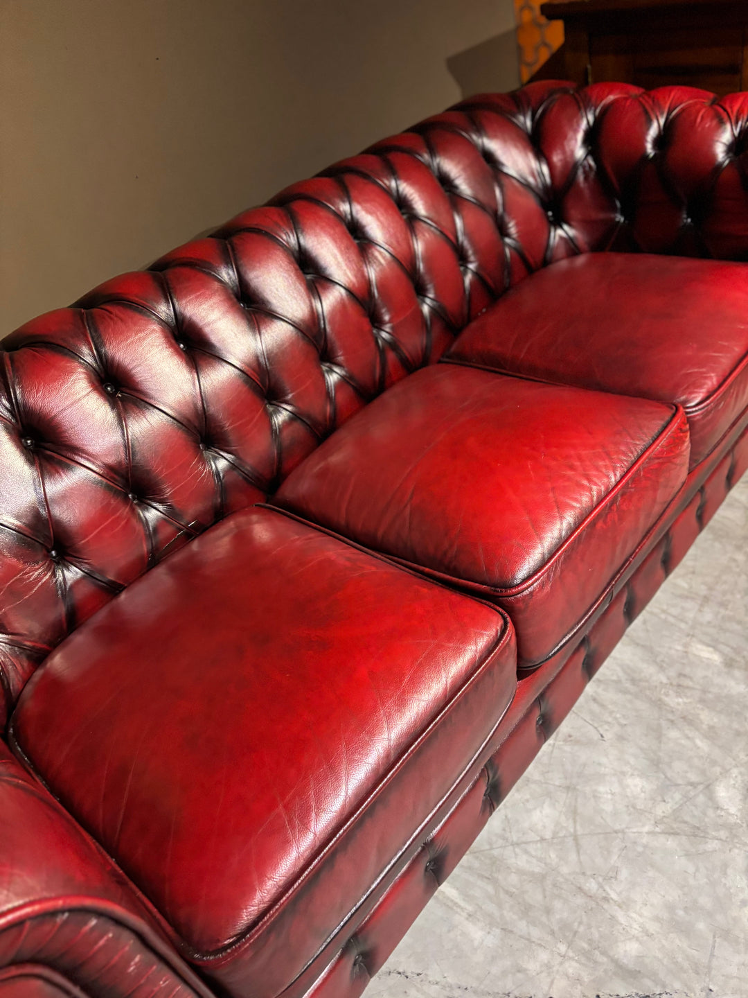 Chesterfield 3 zits Bank Antiekrood