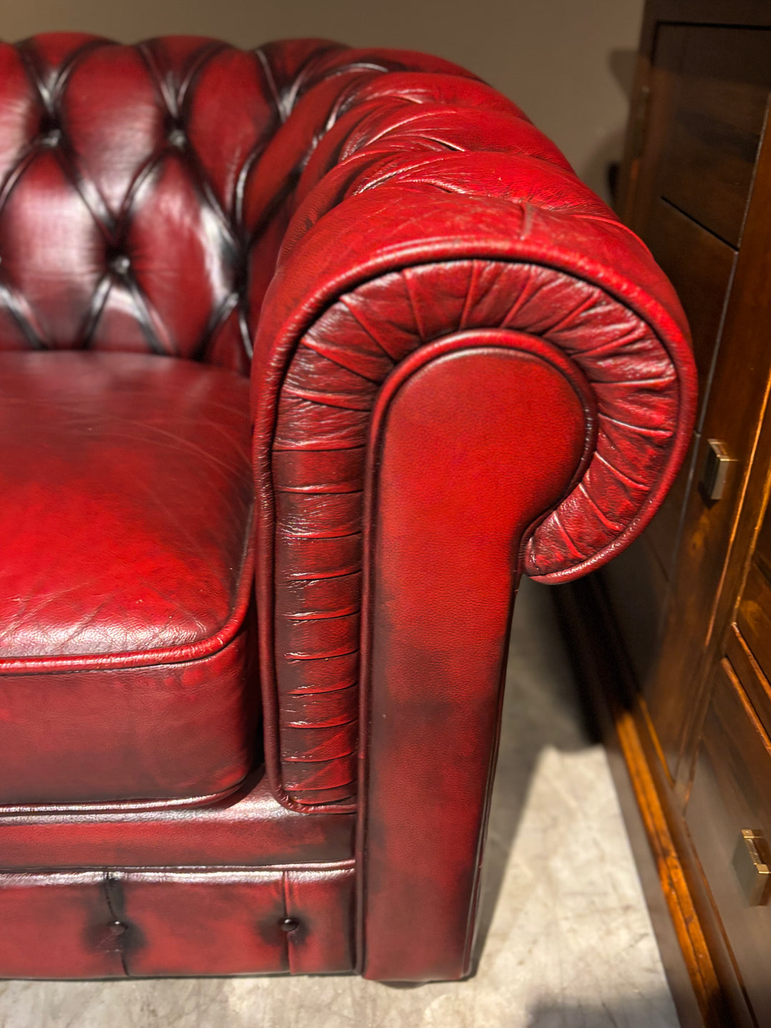 Chesterfield 3 zits Bank Antiekrood