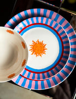 Complete servies set – dinerbord, ontbijtbord, & kom met zonnig design
