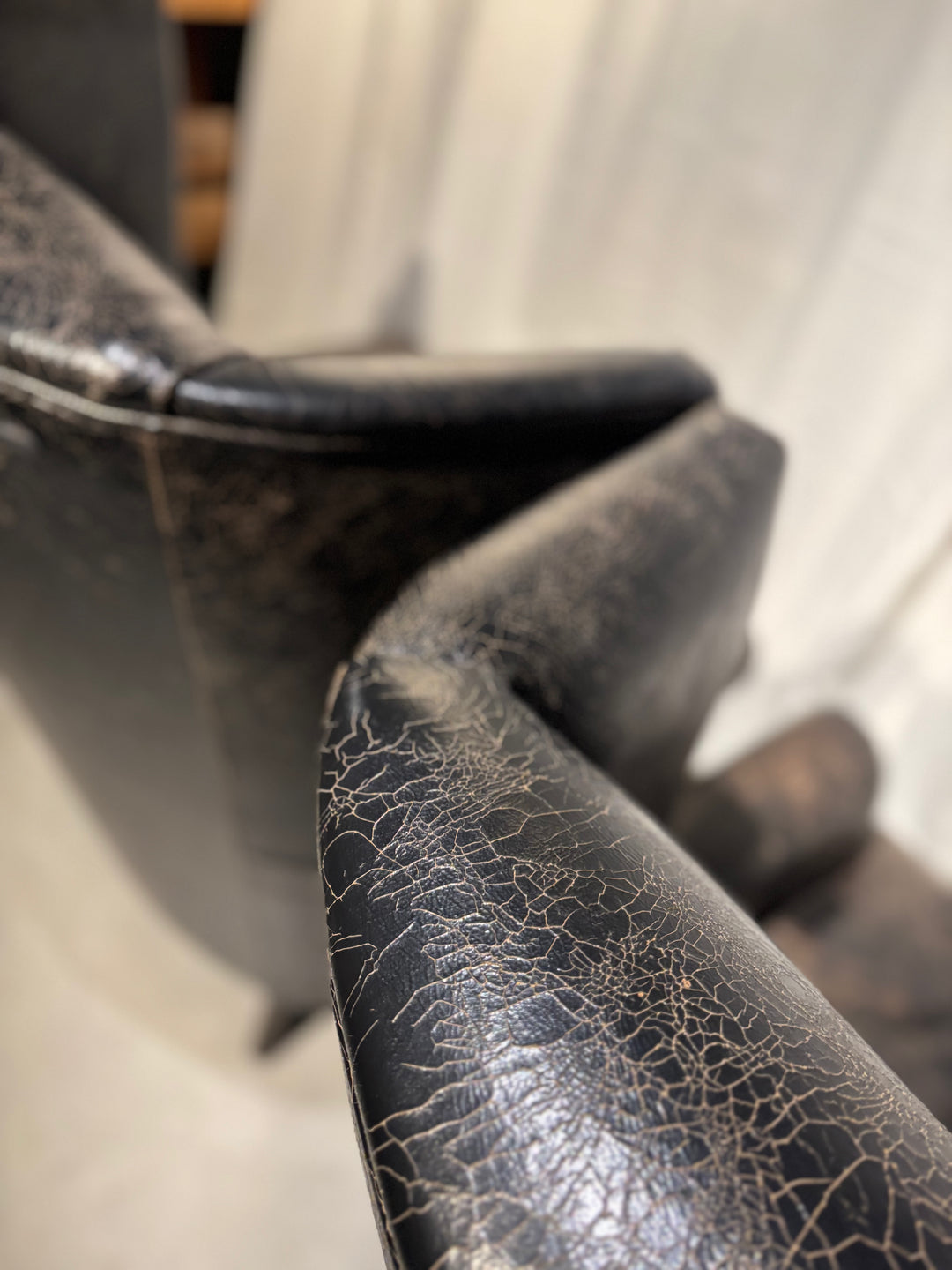 Oorfauteuil Zwart Leer Merk Rofra