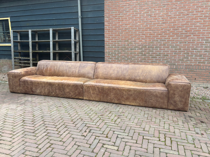 Buffelleren Bank 4.50 mtr. Breed Stoer & Vintage