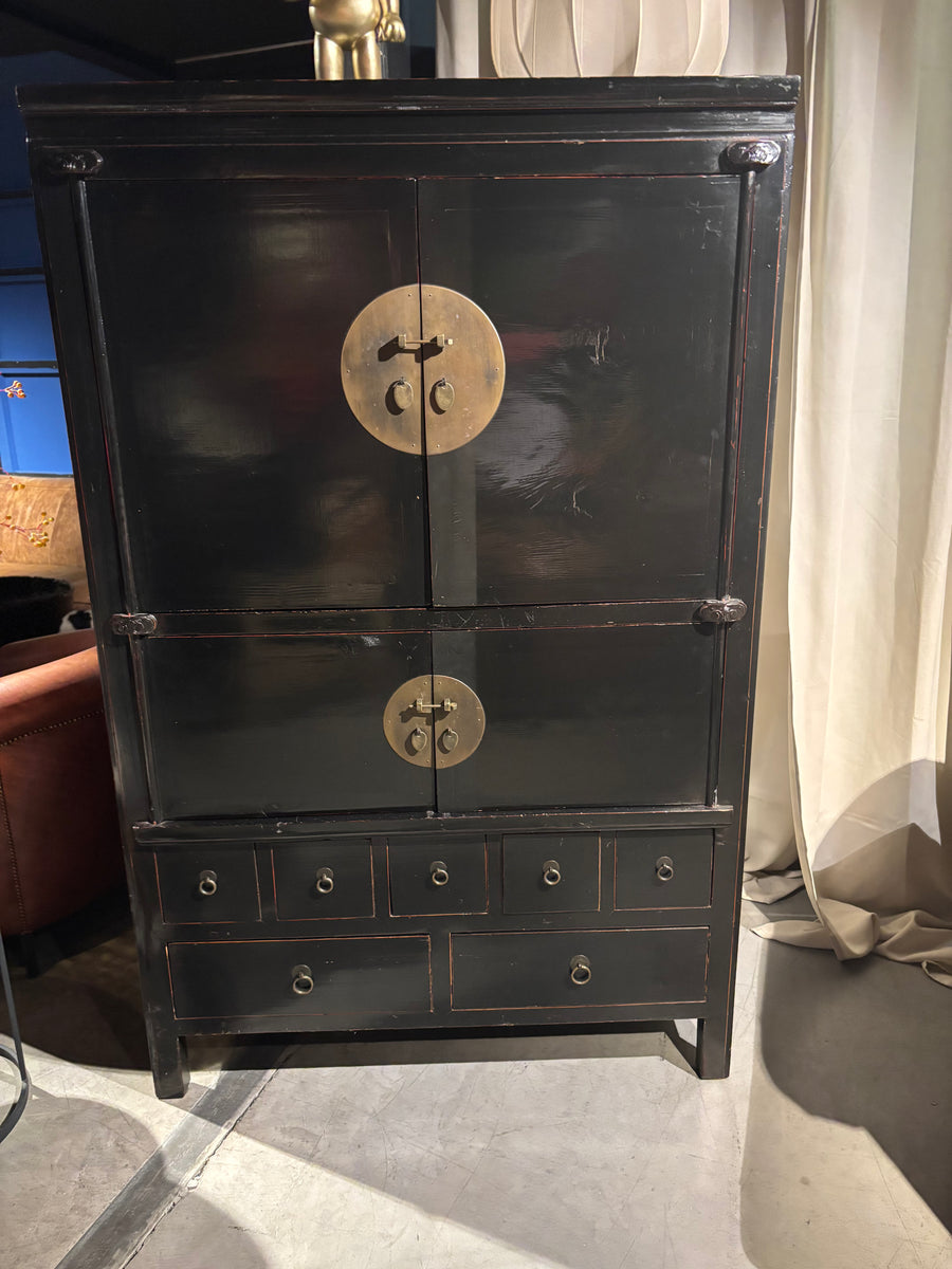 Chinese Bruidskast Hoogglans Zwart – Vintage Chinese Kast met Messing Beslag