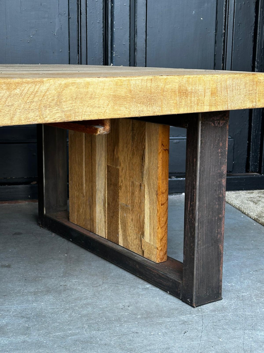 Eiken Salontafel met Stalen U Poot Nieuwstaat