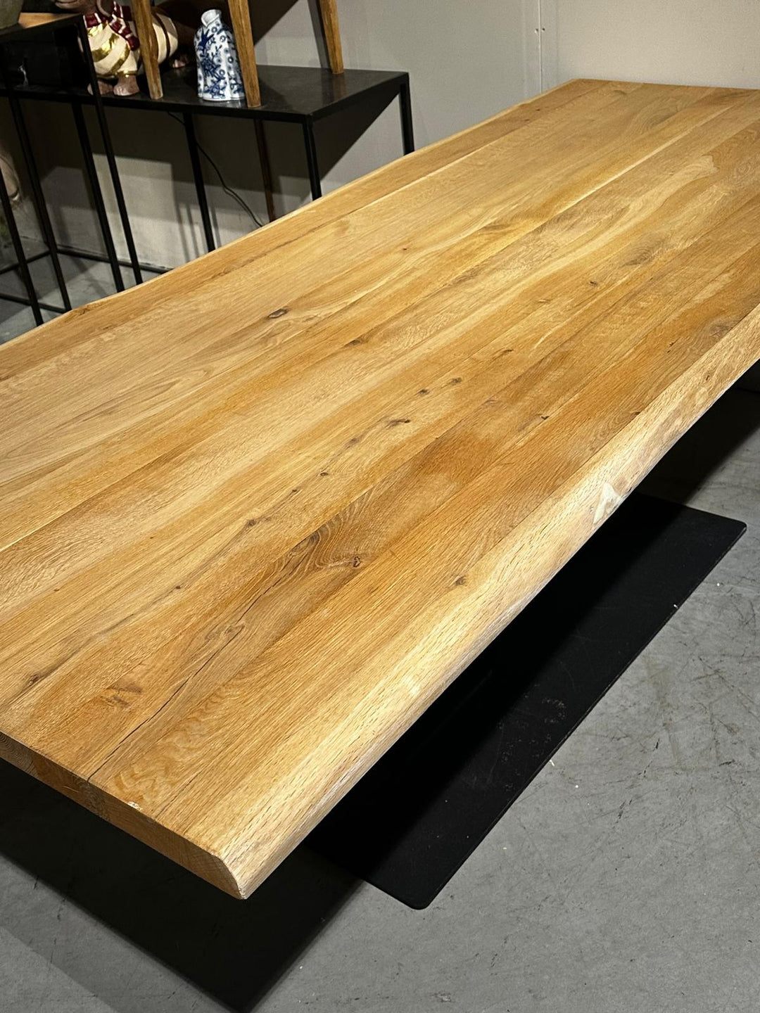 Eiken Eettafel met Stalen Poot Nieuwstaat