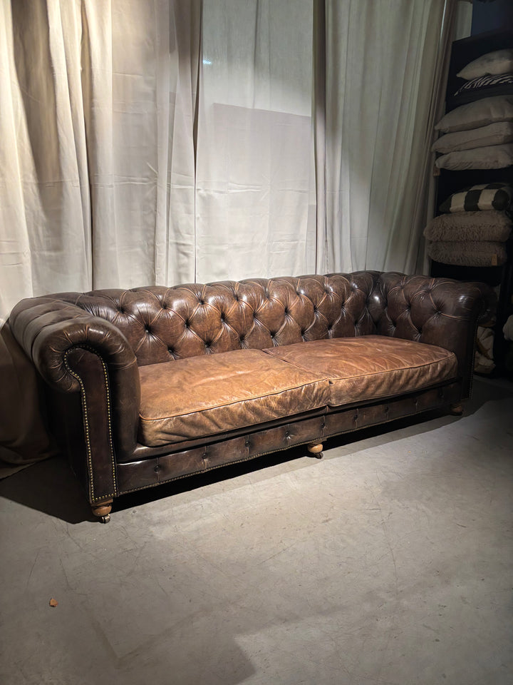 Chesterfield Bank 2.35 breed