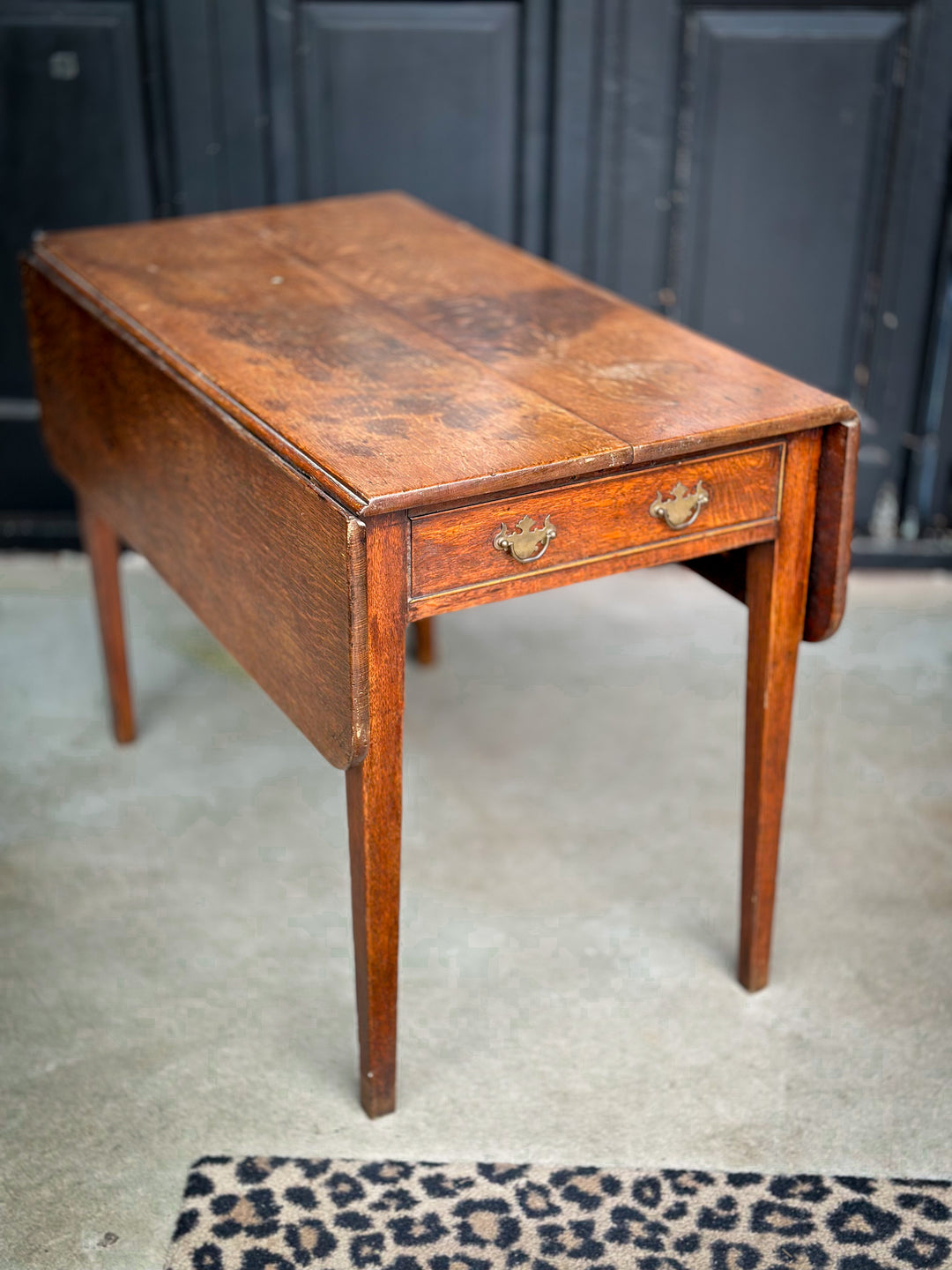 Antieke hangoor tafel vintage