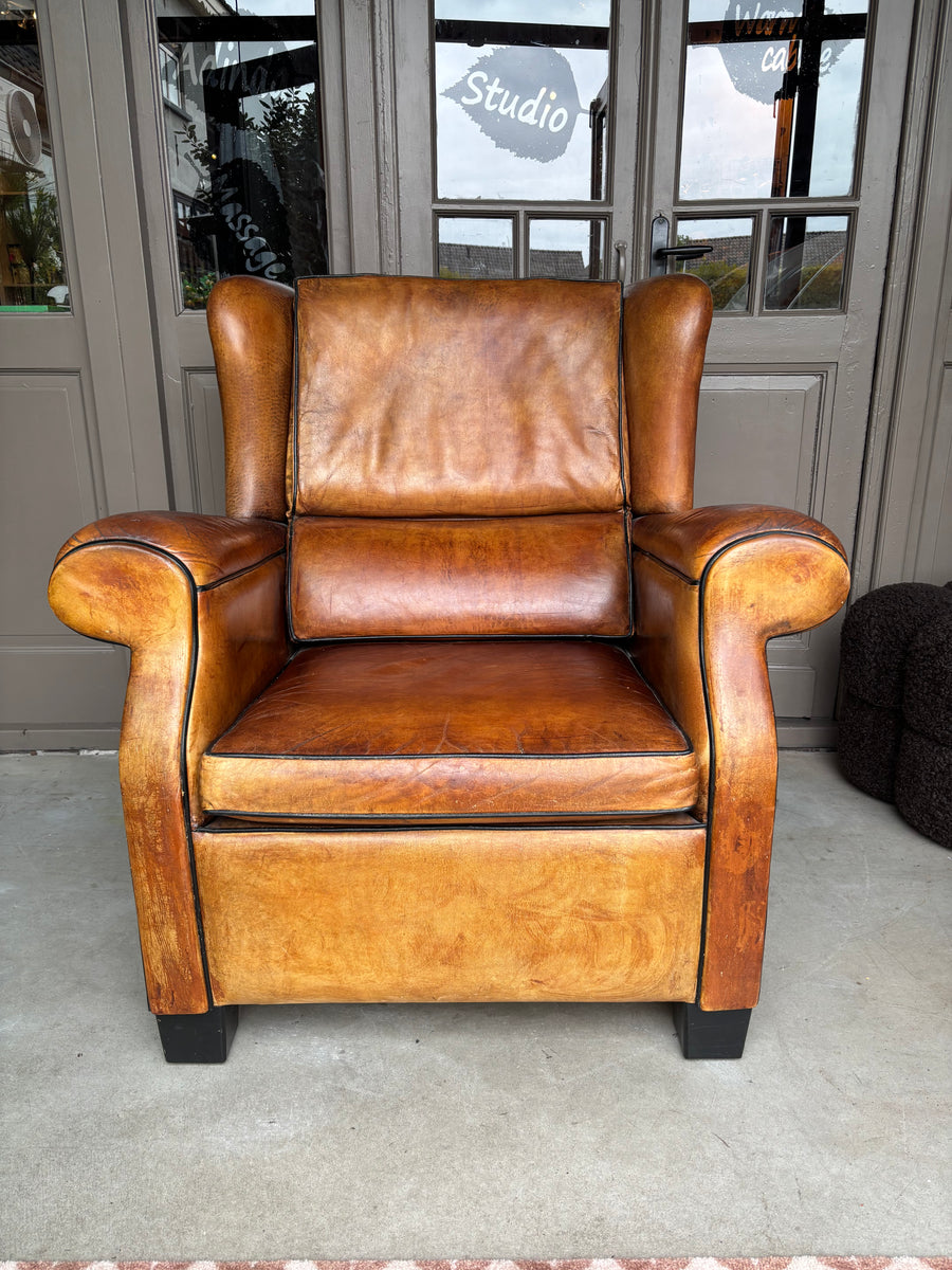 Antieke Schapenleren fauteuil - Lounge Atelier