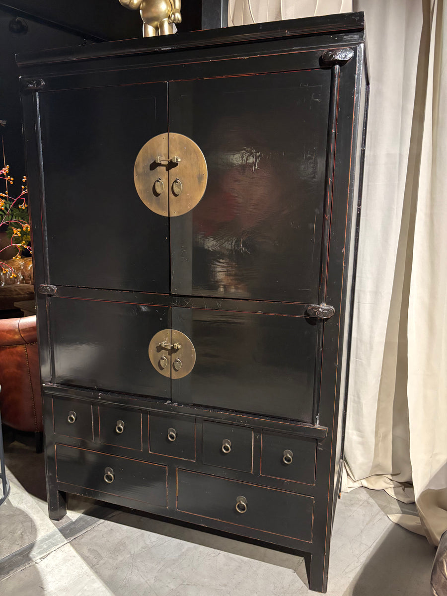 Chinese Bruidskast Hoogglans Zwart – Vintage Chinese Kast met Messing Beslag