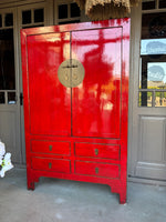 Chinese Bruidskast Rood – Vintage Chinese Kast met Messing Details | 193 cm