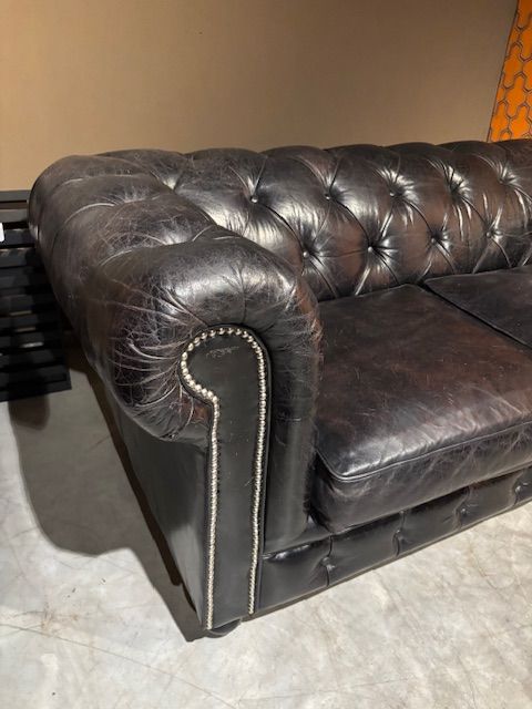 Chesterfield 2 zits Bank , Zwart Craqulee Leer