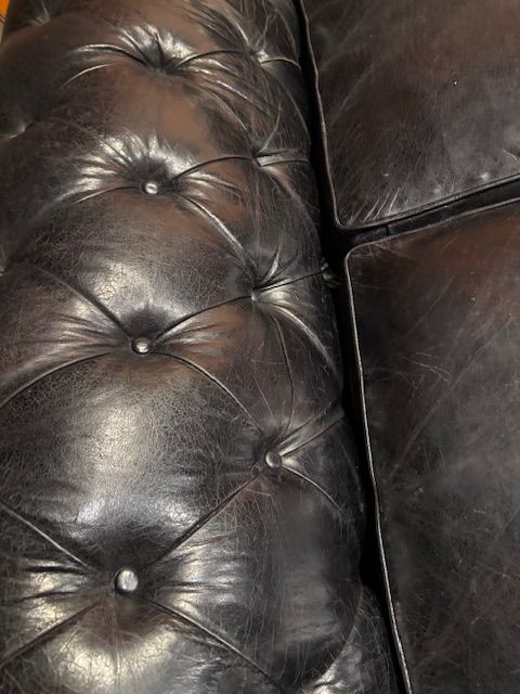 Chesterfield 2 zits Bank , Zwart Craqulee Leer