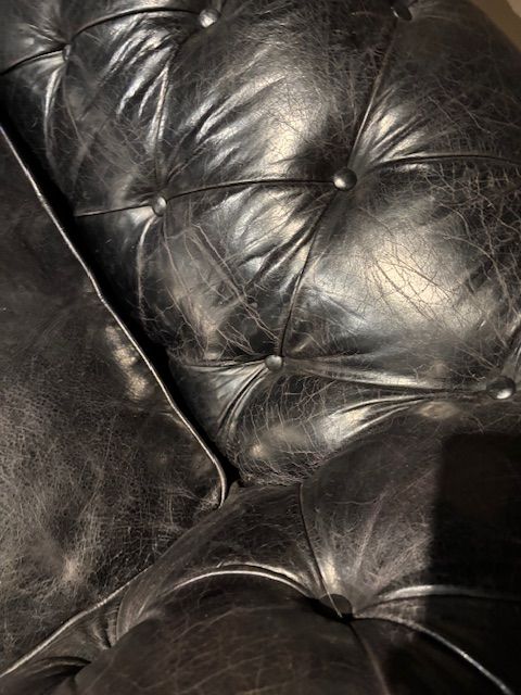 Chesterfield 2 zits Bank , Zwart Craqulee Leer