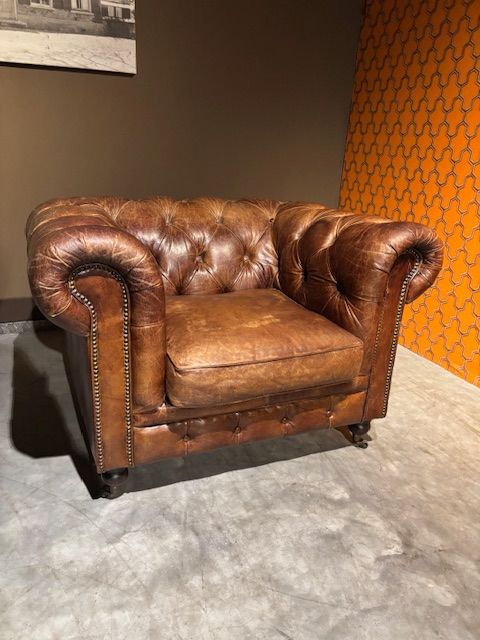Chesterfield Fauteuil Generfd Leer op wieltjes