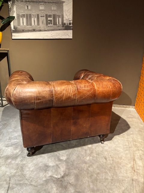 Chesterfield Fauteuil Generfd Leer op wieltjes