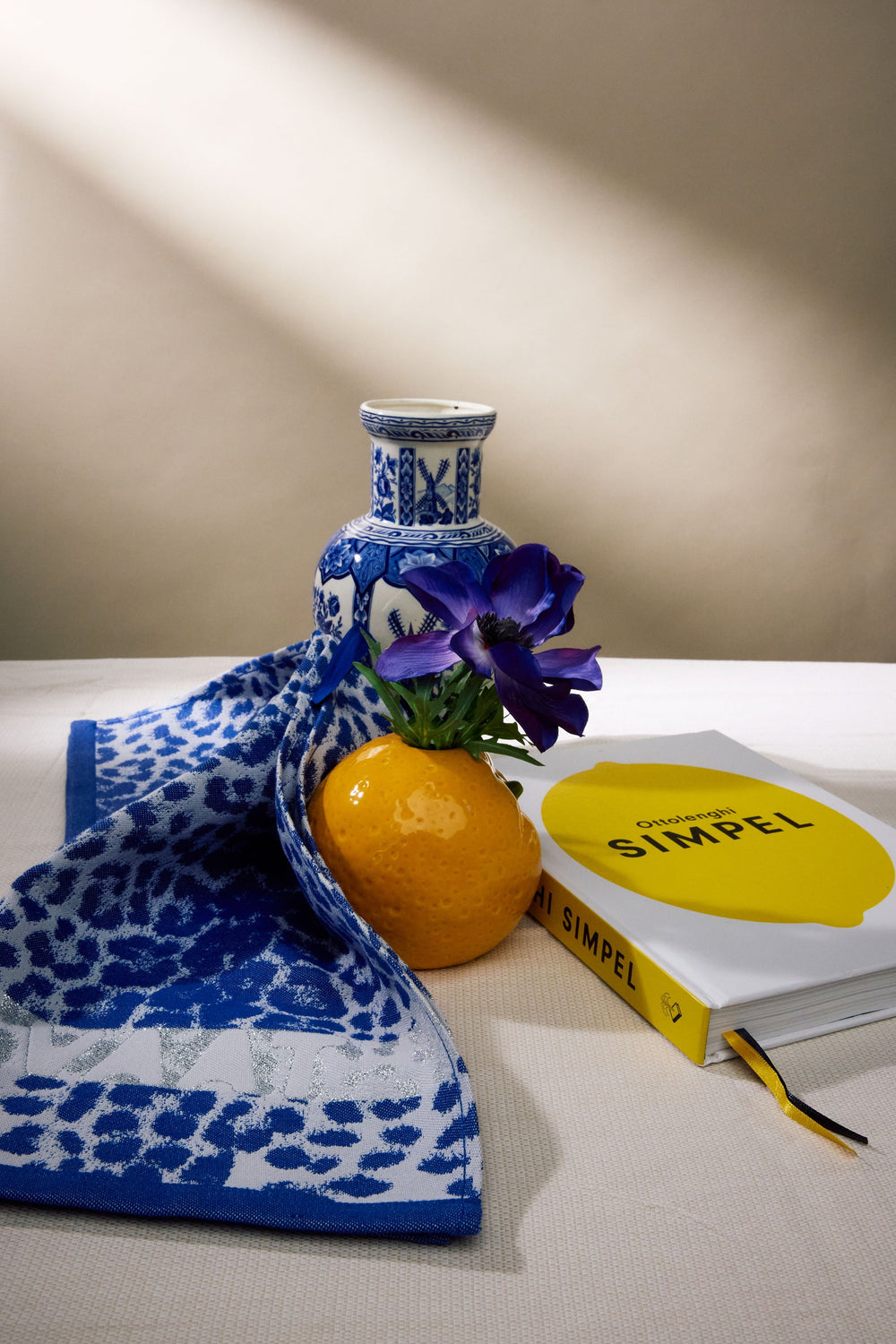 Royalblauwe luipaard theedoek met zilveren lurexbies
