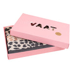 Cadeauset theedoek en handdoek leopard zwart zand goud in VAAT cadeaudoos