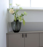 Tugela Grey vaas – Mondgeblazen handgemaakte vaas Ø24,5–28 cm