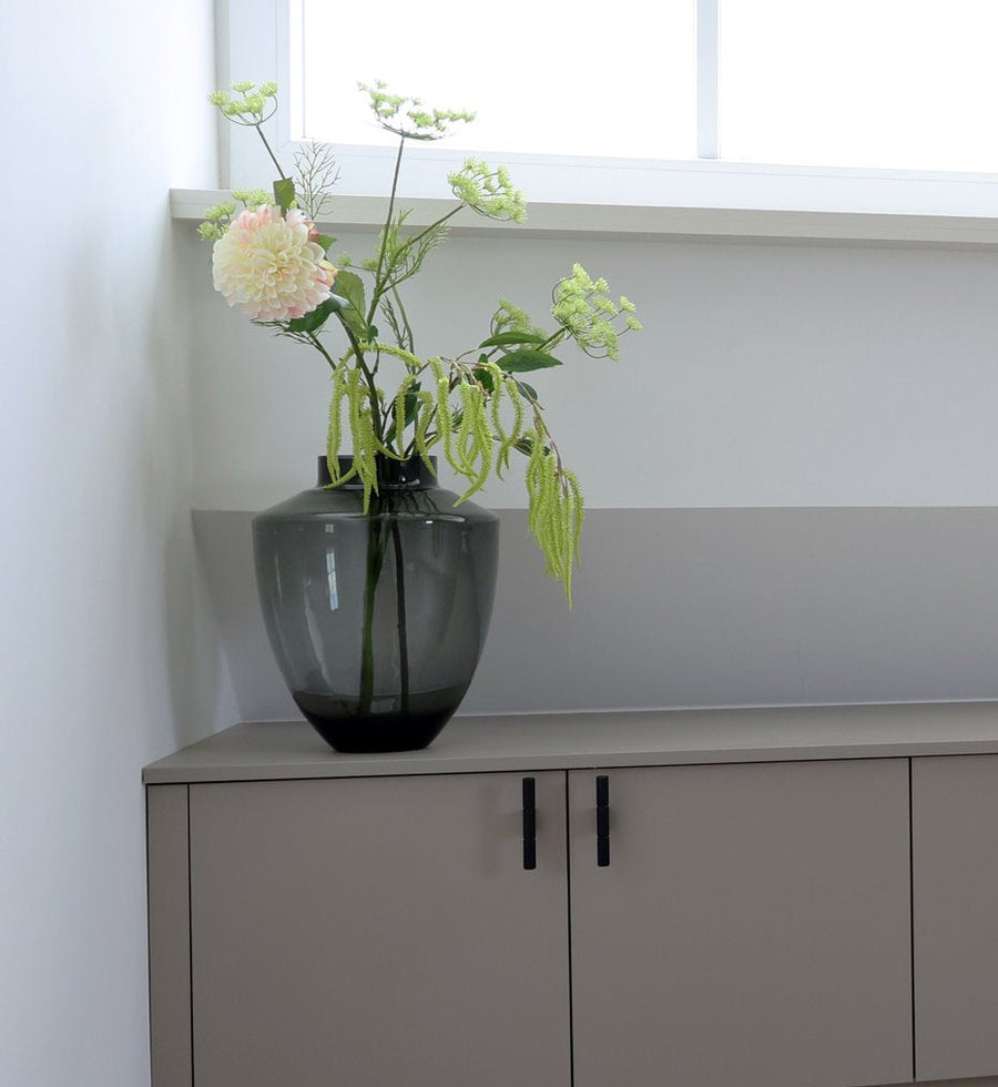 Tugela Grey vaas – Mondgeblazen handgemaakte vaas Ø24,5–28 cm