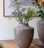 Tugela Earth vaas – Mondgeblazen bruine designvaas Ø24–28xH29–36 cm