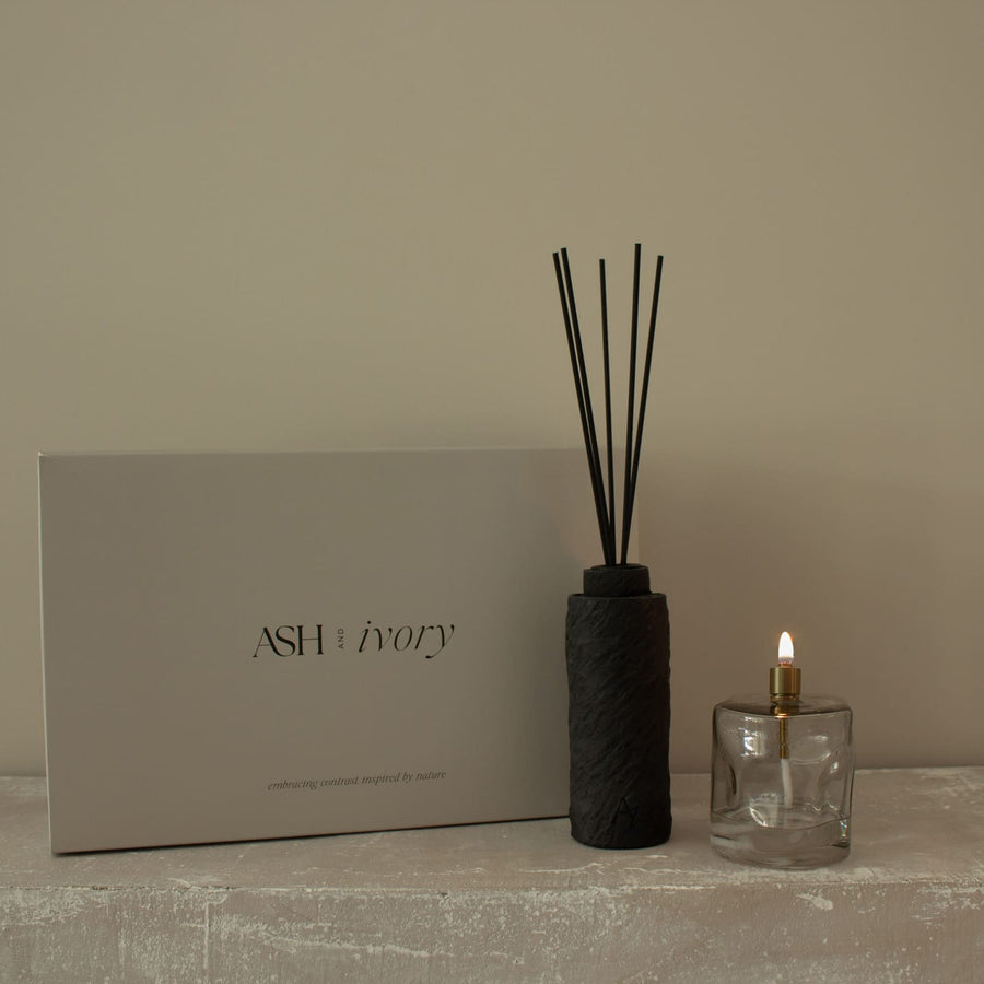 Cadeauset Calm Moment White Sandalwood met geurstokjes en olielampje