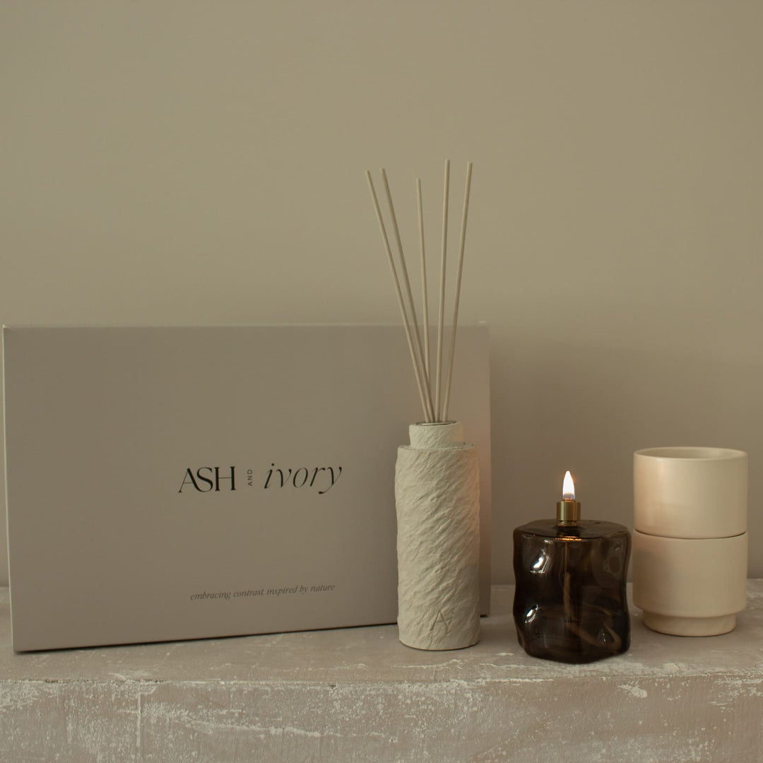 Cadeauset Harmony Moment White Sandalwood met mokjes en olielampje
