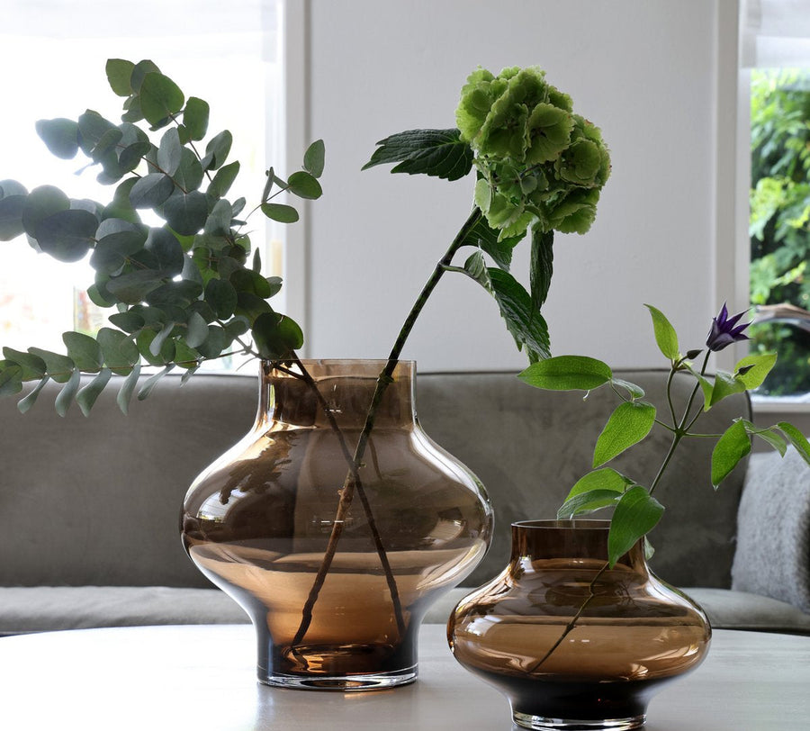 Ruvuma Taupe vaas – Mondgeblazen design van glas Ø20/28 x H15/28 cm