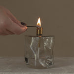Glazen olielamp light grey detail bronzen dop