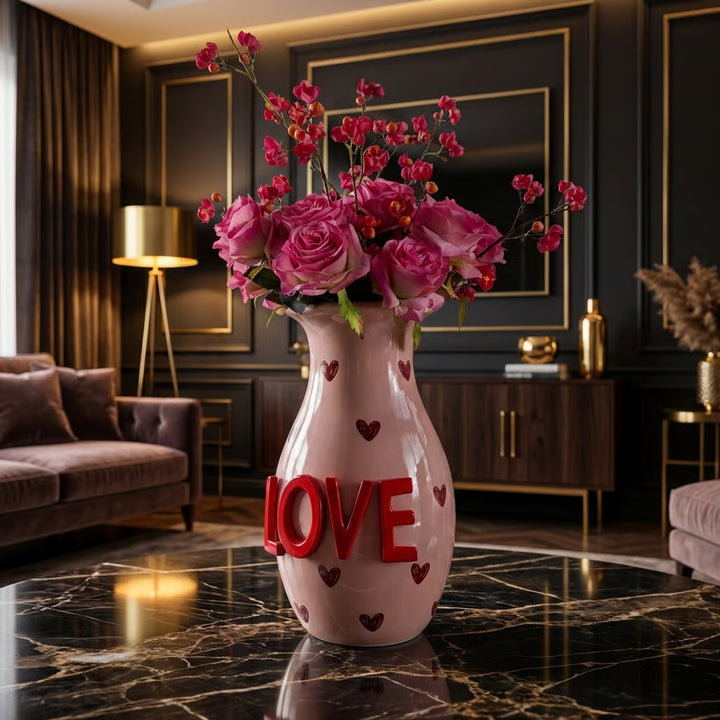 Decoratieve LOVE Vaas met Kunstrozen en Bloesemtakken