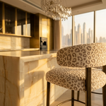 Paloma Barkruk panter taupe in een luxe interieur