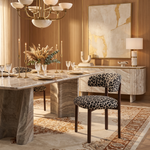 Valenci Velio eetkamerstoel panter zwart wit - sfeerbeeld hotel dining salon