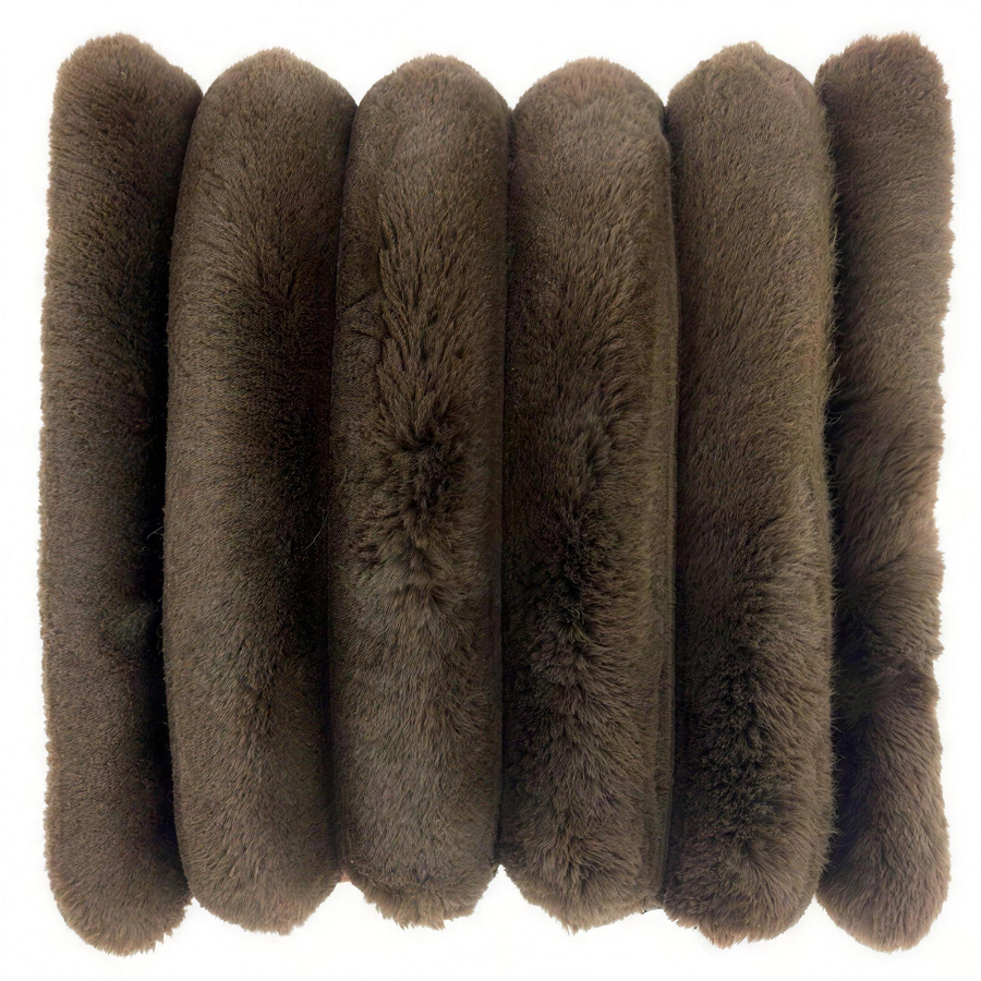 Sierkussen Polly XL fluffy bont kussen – Chocolate donkerbruin, 45 x 45 cm