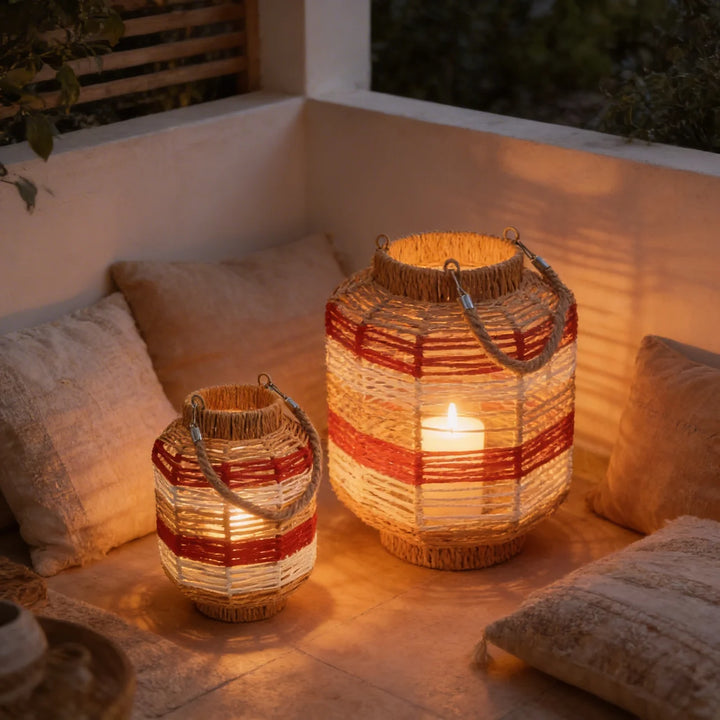 Rotan Windlicht Set (2 Maten) – Tuin Lantaarns met Handvat Bruin/Wit/Rood